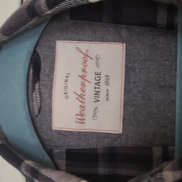 5 Stylish Boutique Button-Downs - Picture 8 of 10